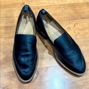 Susina Kaira-Lea almond toe black loafers- 
Size 7M